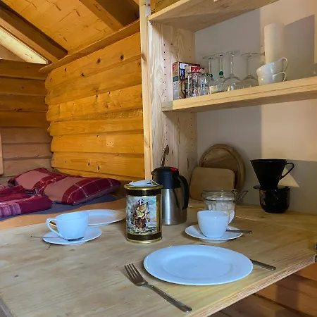 Schwarzwald Romantikhuette - Zweisamkeit - Mit Bettwaesche, Handtuecher Und Holz Campsite