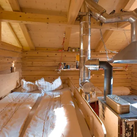 Schwarzwald Romantikhuette - Zweisamkeit - Mit Bettwaesche, Handtuecher Und Holz Campsite *