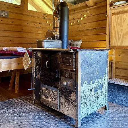 Schwarzwald Romantikhütte - Zweisamkeit - Mit Bettwäsche, Handtücher Und Holz *